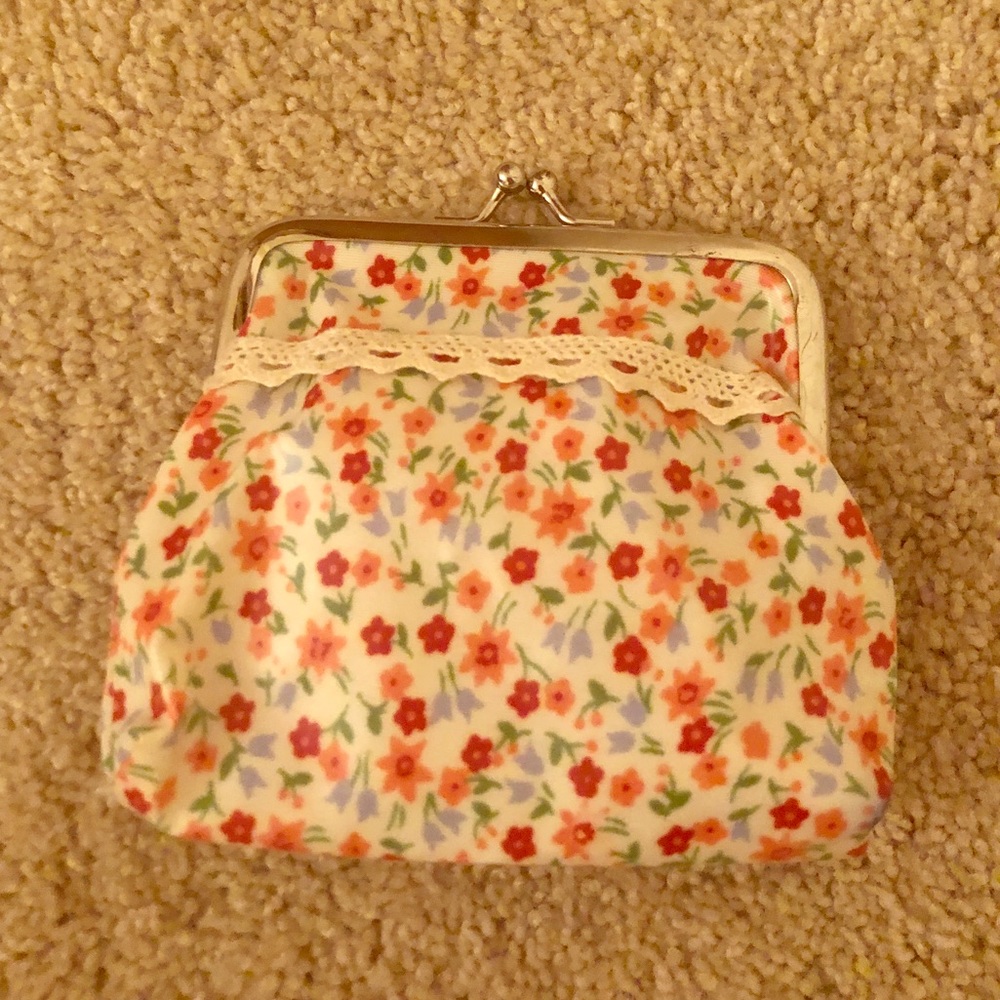 ⛱️3/$10 Summer Sale!⛱️ Daiso Floral Lace Coin Purse